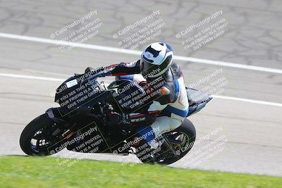 media/Apr-23-2022-Fastrack Riders (Sat) [[cb2d6ae73d]]/LEVEL 3/1115AM TURN 3 AND 4/